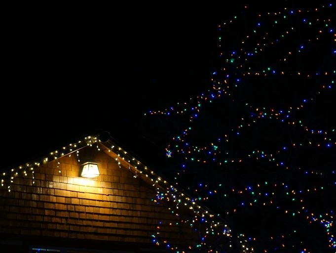 Permanent Holiday Lighting